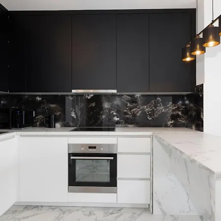 Jd Black Pearl Апартаменти Макарська